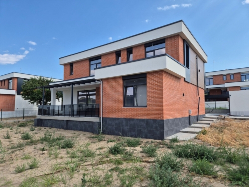 Пловдив, с. Марково, Продается 