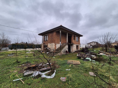 Пловдив, с. Маноле, Продается 